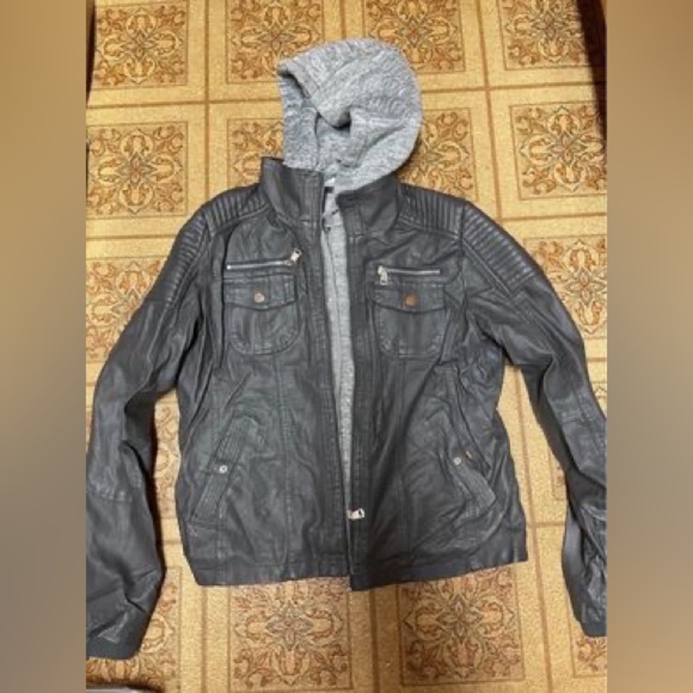 YMI FAUX LEATHER JACKET SIZE LARGE WOMEN